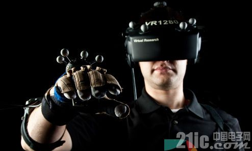Can virtual reality and game fit really become a crowbar?