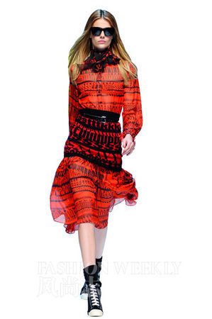 2011 spring and summer fabric darling: canvas material style is getting better (Figure 1) 2011春å¤é¢æ–™æ–°å® :帆布æè´¨é£Žæ ¼æ¸ä½³(图1)
