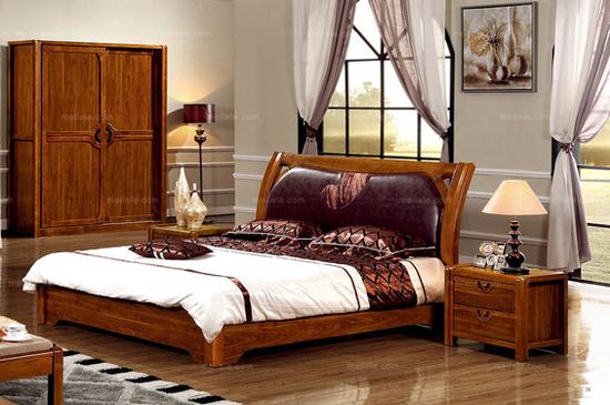 Solid wood furniture is decorated with clothes and metal. Don't be afraid to fix the tricks here.