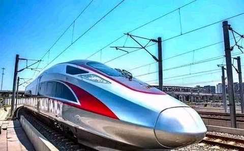 China CRRC Zhuzhou Electric Locomotive Research Institute successfully developed a high-speed train permanent magnet synchronous traction system, making China one of the few countries in the world to master high-speed rail permanent magnet traction system technology.