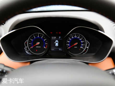 The above is the comparison of the interior design of the four cars. In addition to the three cars, the three cars have similar styles of interiors. The double color matching interior and the large size central control screen have become the main elements of the three cars. In contrast, the interior of the Yuan is not as good as the other three cars.