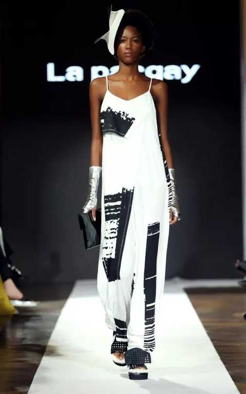 Stunning | black and white big show debut in Milan, call for oriental fashion crazy