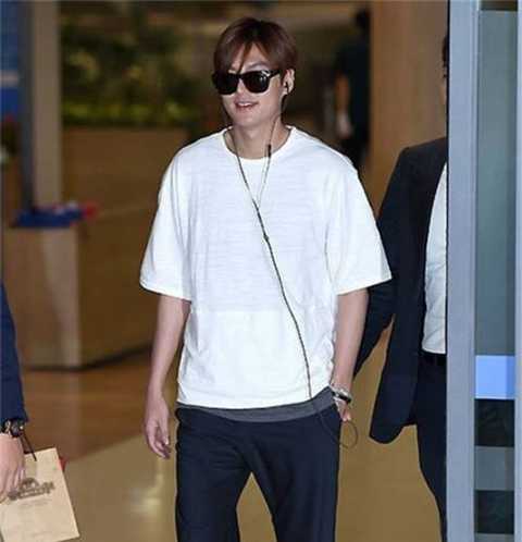 Description: Basic T-shirt PK trend style matching