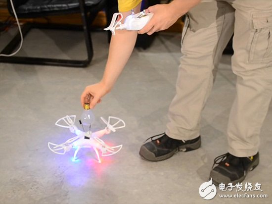 The challenge is impossible to complete the task!æ­ªGoren drone change the light bulb to see how it is done