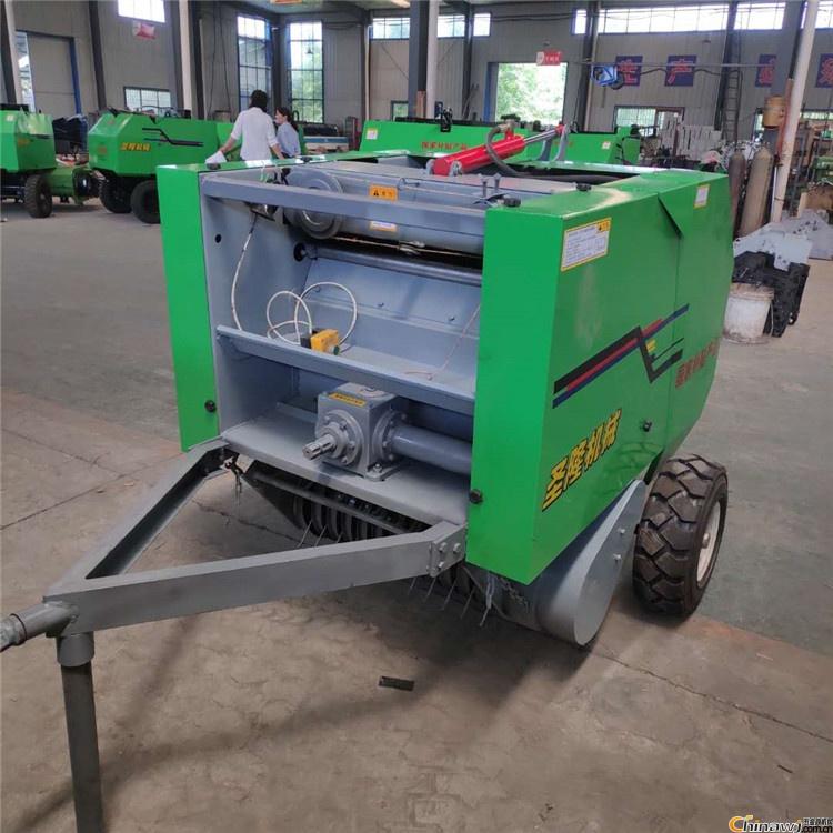 'Straw picking and bundling machine