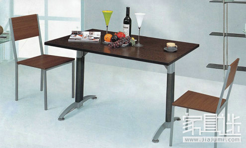 What is the size of the western table? What are the etiquette of Western food 3.jpg