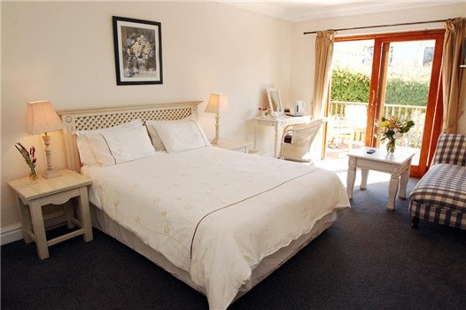 Bedroom furniture should choose "standard body"