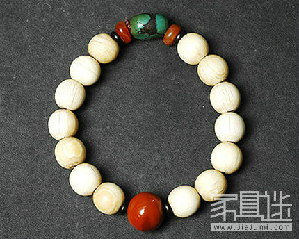 How to buy bracelets? The bracelet is heavy, fine, and thin.jpg