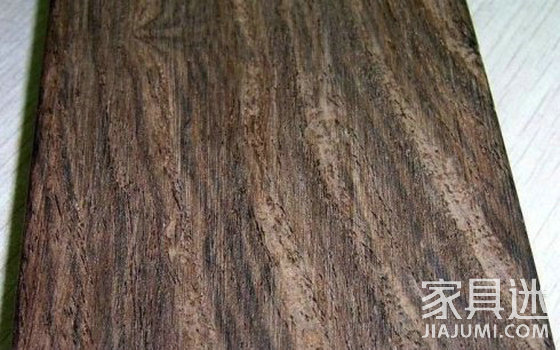 Purple sandalwood