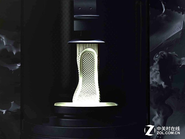 3D printed crystal lattice Why is Adi custom running shoes more comfortable?