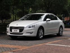 Lions reproduce light! Love card test drive Dongfeng Peugeot 508