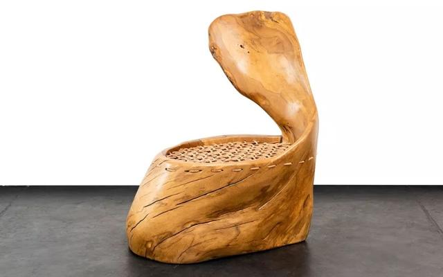 He used discarded wood to make the most beautiful furniture