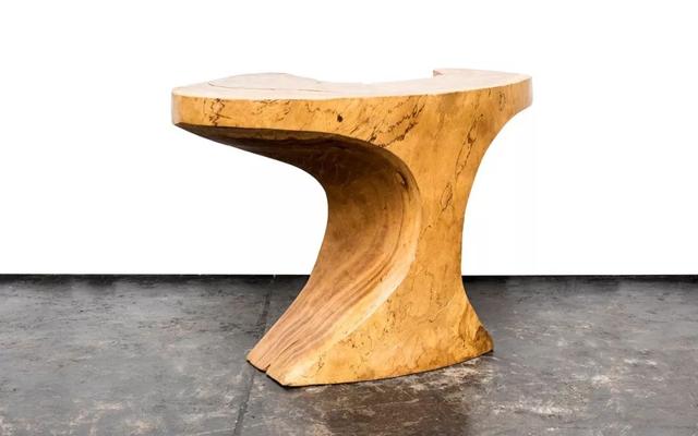 He used discarded wood to make the most beautiful furniture