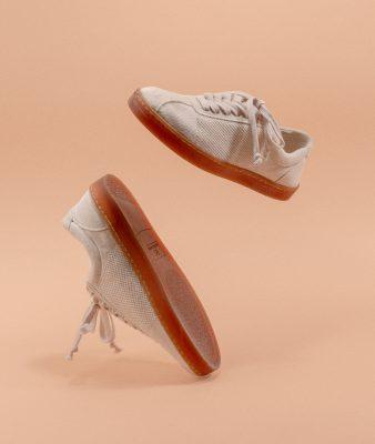 Do you wear shoes with pineapples, do you dare to wear them?