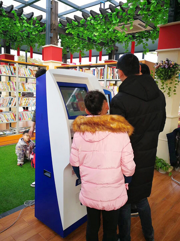 The first 24-hour self-service library in Nanchang, Jiangxi Province