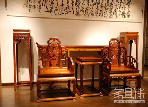 What kind of wood is good for solid wood furniture? Rosewood solid wood furniture