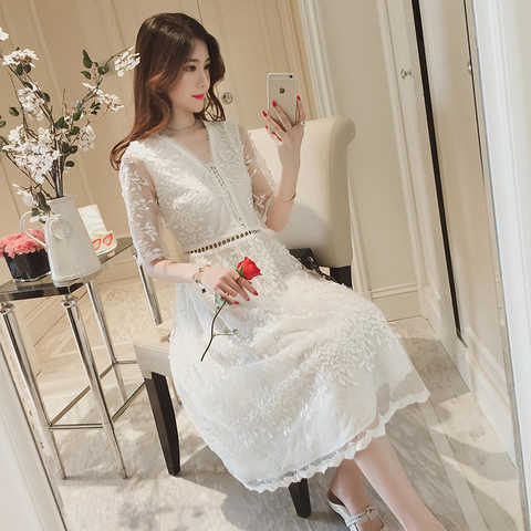 Chunmei Duo: Is the lace dress suitable for formal occasions?