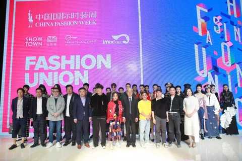 ä¸‰å›½è®¾è®¡å¸ˆåŒå°ï¼Œå°šå¤å¡¬è®¾è®¡å¸ˆå“ç‰Œæ½®çˆ†æ—¶è£…å‘¨
