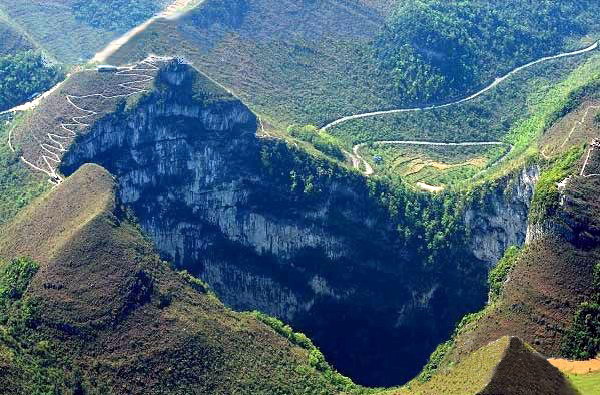 Dashiwei Tiankeng view