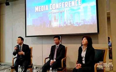 After the meeting, MDEC Chief Operating Officer Datuk Huang Bingbing, Hu Xiaoming, Alibaba Cloud Vice President and Chief Engineer of Machine Intelligence Dr. Wan Wanli and others accepted interviews with media such as Zhishen and others, and discussed the cooperation, internationalization and localization of Alibaba Cloud and Malaysia. Communicate on issues such as landing. Hu Xiaoming said that the current main income of Alibaba Cloud is still in China. It is hoped that through five years, the international business revenue will account for 40% to 50% of Alibaba Cloud's total revenue.