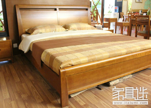 In addition to solid wood furniture, we can also choose wood furniture