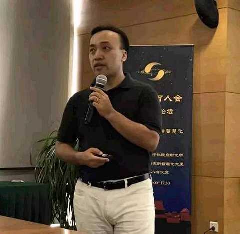 At the June 100 meeting, Zhang Baofeng explained the three major needs of the terminal intelligent future - understanding users, active services, lifelong learning, and three major pain points - end-side intelligence, product line measurement, deep learning. He said: "For the smart future of mobile terminals, let me talk about my cognition and understanding. You can see what is right and what is wrong." Perhaps his understanding and understanding is exactly A key to understanding the direction of the terminal intelligent industry. This speech + PPT share, you can click on the "AI scare index and the terminal wisdom of the future three major pain points" view.