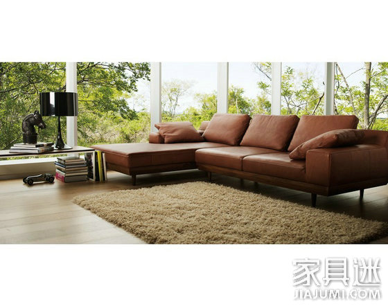 MARIICHI brown sofa