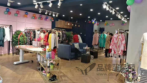 Satay Heilongjiang Province Teli Store opened Daji The latest women's clothing is waiting for you to buy