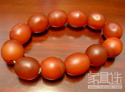 How to buy bracelets? Hand string is heavy in the real, fine, rare South red agate bracelet.jpg