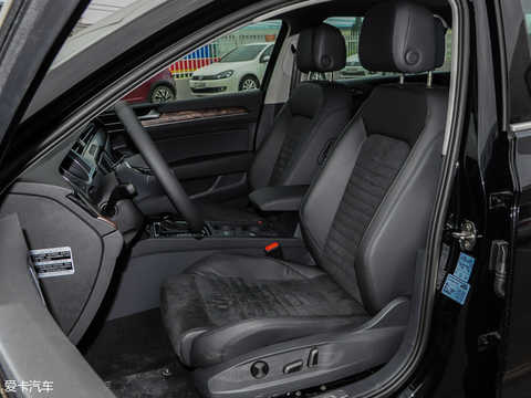Buying a low price (3) Survey of the value of a popular midsize car