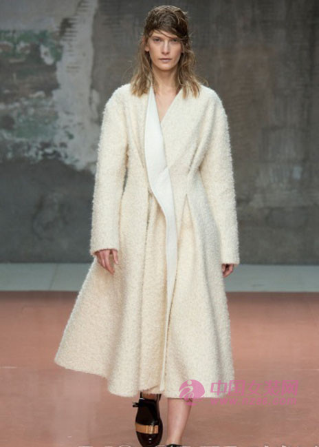 2014 autumn and winter fabric trends: hairy wool velvet (Figure 5) 2014ç§‹å†¬é¢æ–™è¶‹åŠ¿ï¼šæ¯›èŒ¸èŒ¸ç¾Šæ¯›ç»’(图5)