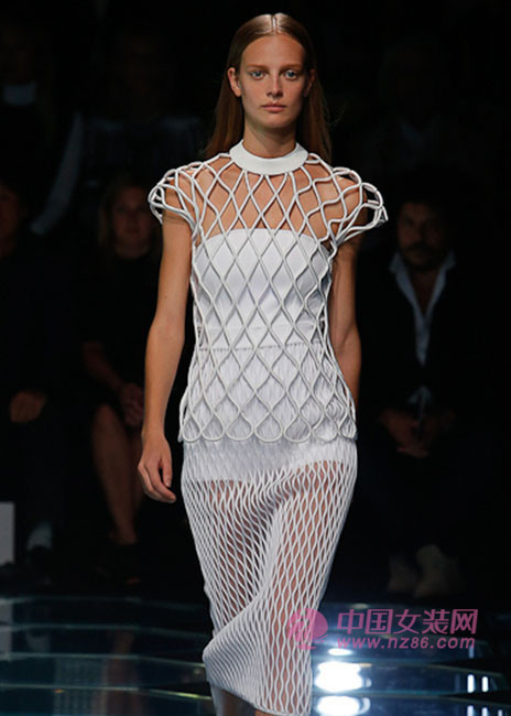 2015 Spring/Summer Trends: Cleanliness (Figure 4) 2015æ˜¥å¤æµè¡Œè¶‹åŠ¿ï¼šæ¸…ç®€çº¿æ¡(图4)
