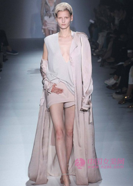 2015 spring and summer women's trend: casual long trench coat (Figure 2) 2015春å¤å¥³è£…趋势:休闲长风衣(图2)
