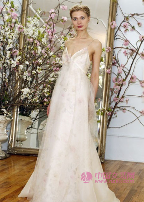 2015 wedding models trends: long strap (Figure 2) 2015婚纱款型趋势:åŠå¸¦é•¿æ¬¾(图2)