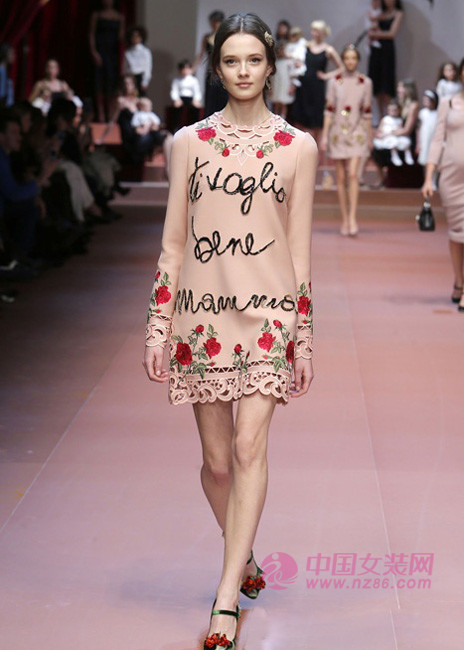 2015 autumn and winter women's trends girls pink (Figure 4) 2015秋冬女装趋势 少女粉嫩(图4)