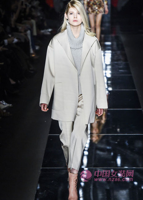 2015 autumn and winter women's fashion trends: silk light perception (Figure 1) 2015秋冬女装æµè¡Œè¶‹åŠ¿ï¼šä¸ç»¸å…‰æ„Ÿ(图1)