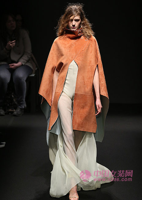 2015 autumn and winter women's fashion trend illusion cloak (Figure 5) 2015秋冬女装æµè¡Œè¶‹åŠ¿ 幻觉披风(图5)