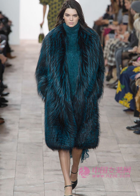 2015 autumn and winter women's fashion trends: noble and colorful (Figure 1) 2015秋冬女装æµè¡Œè¶‹åŠ¿ï¼šé«˜è´µå¤šå½©(图1)