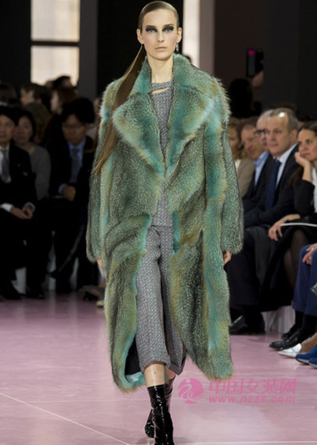 2015 autumn and winter women's fashion trends: noble and colorful (Figure 4) 2015秋冬女装æµè¡Œè¶‹åŠ¿ï¼šé«˜è´µå¤šå½©(图4)