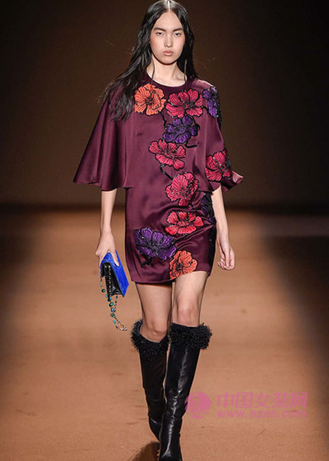 2015 autumn and winter women's fashion color: fashion Chinese red (Figure 2) 2015秋冬女装æµè¡Œè‰²ï¼šæ—¶å°šä¸å›½çº¢(图2)