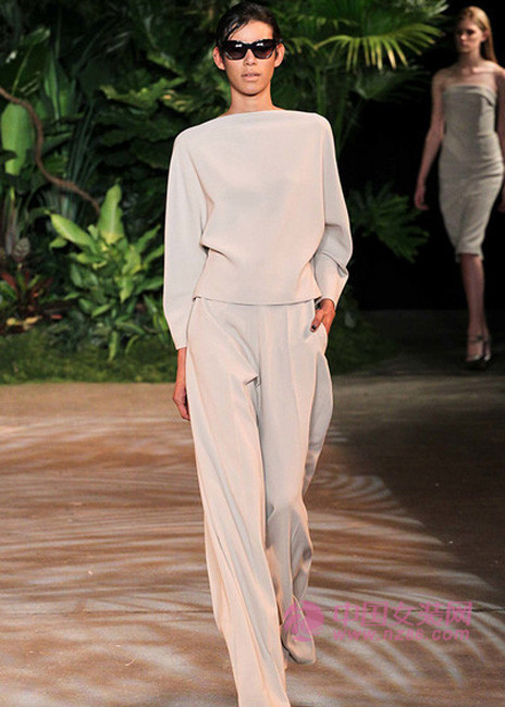 The most popular women's style is the most popular self-cultivation (Figure 4) å½“ä¸‹å¥³è£…é£Žæ ¼æœ€æµè¡Œ 清å‡ä¿®èº«(图4)