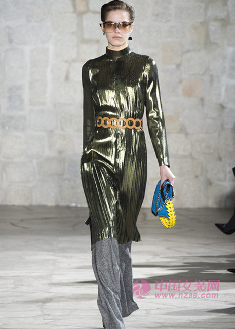 2016 women's fashion trends: metallic luster (Figure 1) 2016女装æµè¡Œè¶‹åŠ¿ï¼šé‡‘å±žå…‰æ³½(图1)
