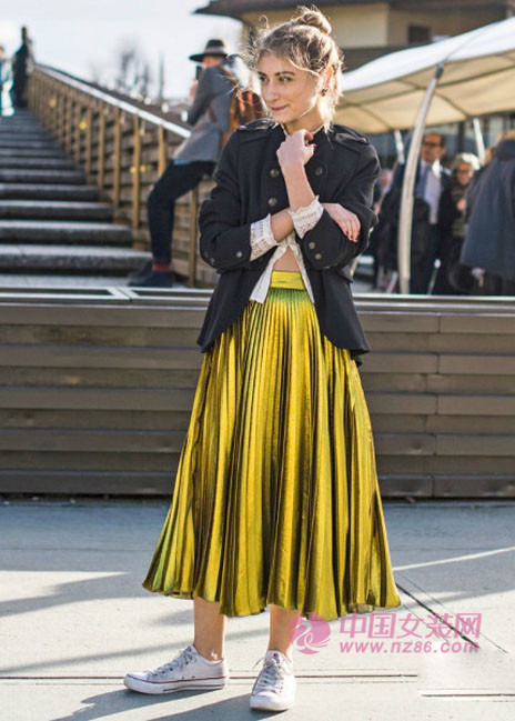Spring/Summer 2016 fashion items Metal pleated skirt (Figure 5) 2016æ˜¥å¤æ—¶å°šæµè¡Œå•å“ é‡‘å±žç™¾è¤¶è£™(图5)