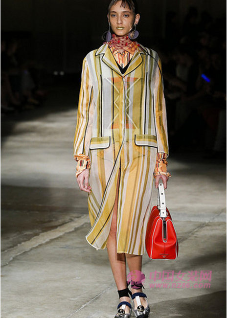 2016 Spring/Summer Trend: Color Stripes (II) (Figure 5) 2016春å¤è¶‹åŠ¿ï¼šå½©è‰²æ¡çº¹ï¼ˆäºŒï¼‰(图5)