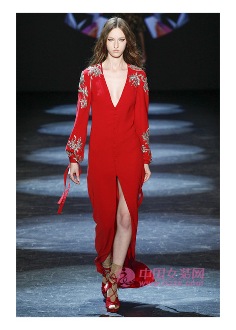 2016 autumn and winter women's fashion trend swaying red dress (Figure 1) 2016秋冬女装æµè¡Œè¶‹åŠ¿ 摇曳红裙(图1)