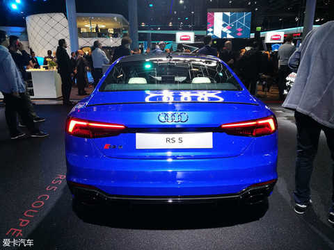 In terms of power, Audi's new RS5 is equipped with a 2.9TFSI V6 twin-turbo engine with a maximum power of 331kW (450Ps) and a maximum torque of 600Nm. The torque is 170Nm higher than the old one, and the engine's fuel efficiency is 17% higher than the current fuel. .