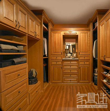 How to distinguish between pure solid wood wardrobe and imitation wood wardrobe.jpg