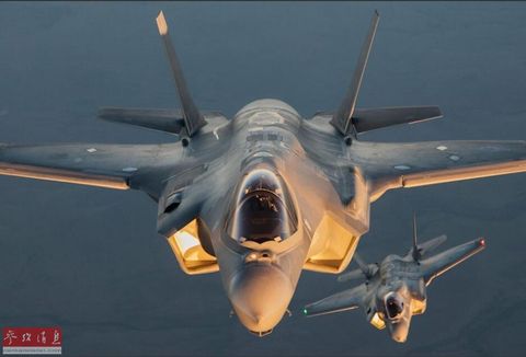 Data map: F-22 and F-35 formation flight.