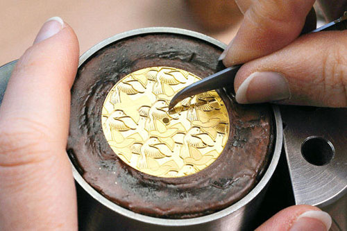 Vacheron Constantin engraver in profile flying pigeon