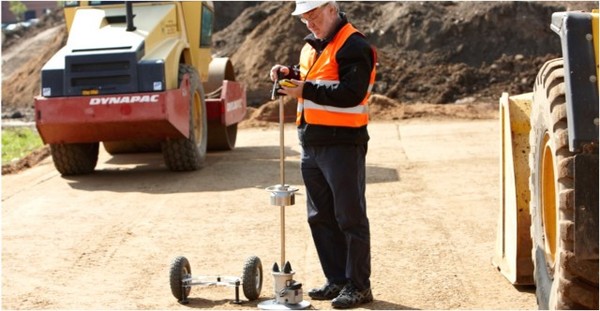 Application of Drop Hammer Deflectometer in Highway Engineering Inspection